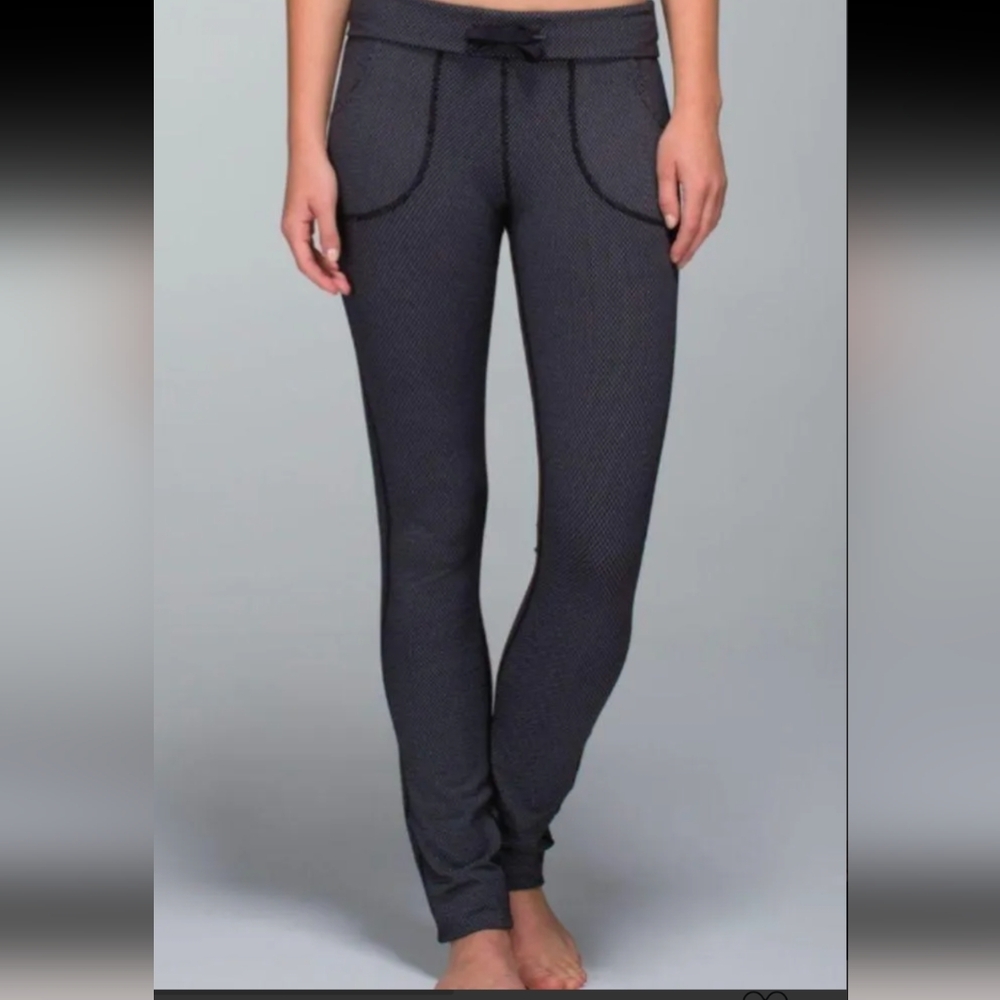 LULULEMON Skinny Will Pant Diamond Dot Size 2 Tall Black